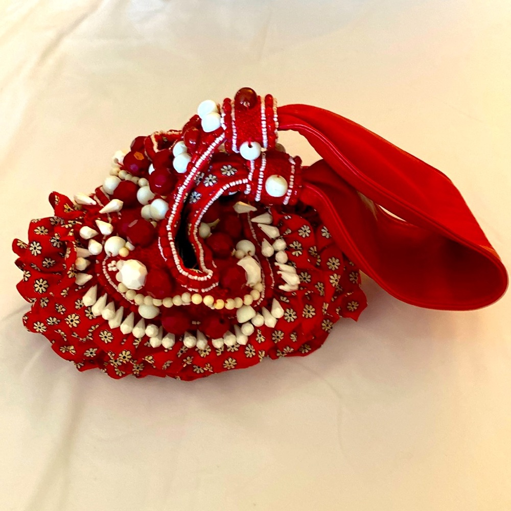 Mary Frances Beaded Bag. Add pizzazz to your Valentine outfit!